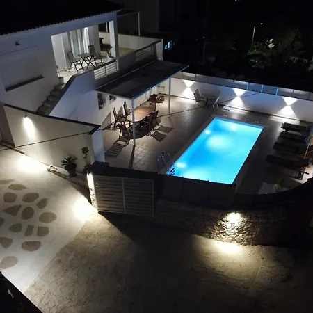 Dimitras House Ferienhaus *